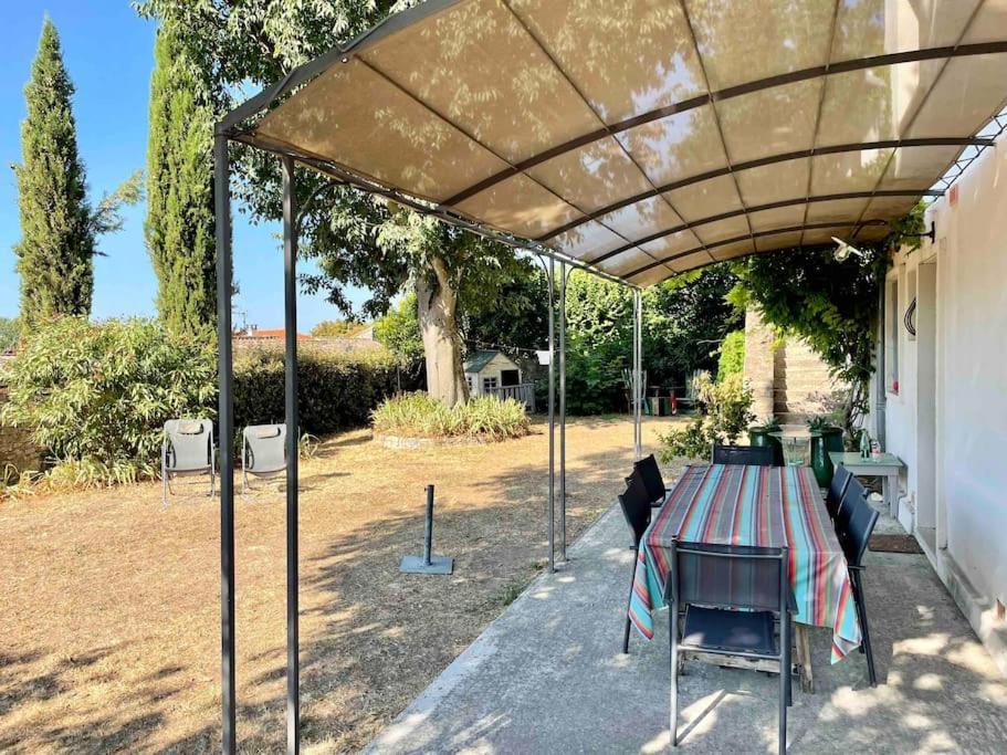 Vezenobres La Maison Du Prieure מראה חיצוני תמונה